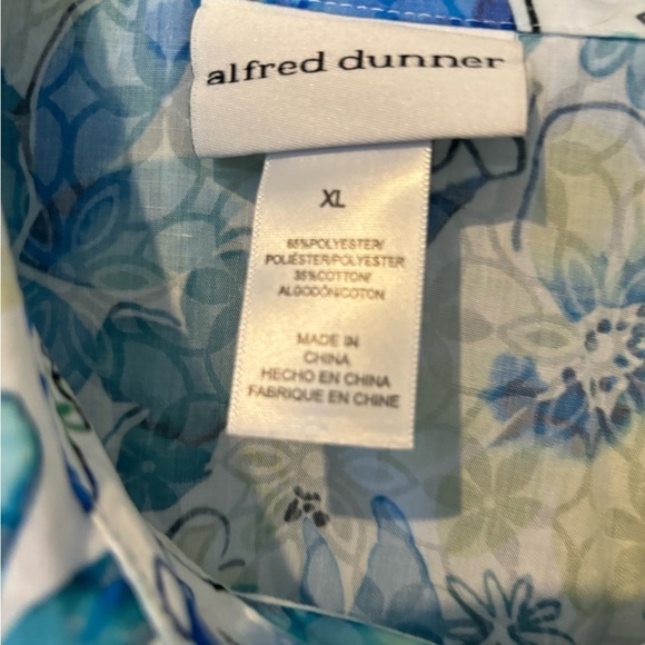 Alfred Dunner NWT Multi Shades of Blue Button Down Blouse. - Picture 5 of 6